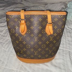SALE Authentic Louis Vuitton Bucket PM Monogram canvas handbag - USED